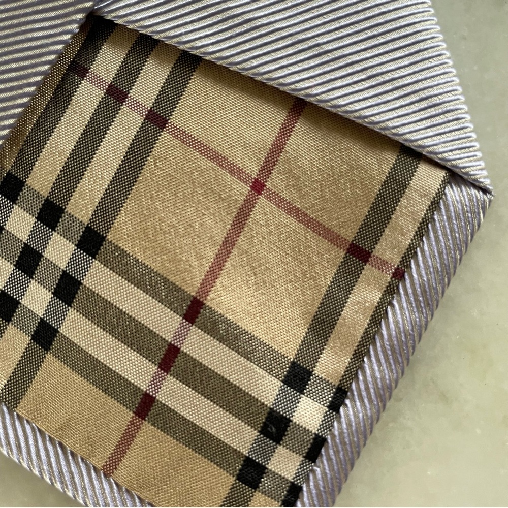 Burberry London Pale Lavender Tie - Picture 4 of 9